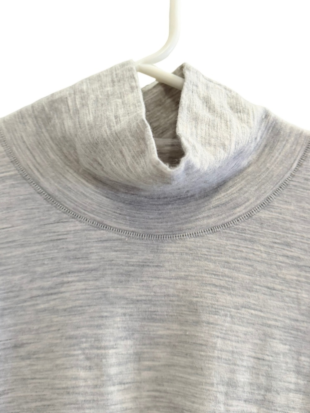 ATHLETA Foresthill Ascent Seamless Wool Blend Turtleneck
Gray
Size Large - Picture 5 of 8